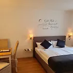 Herrenhof Πανσιόν 3*