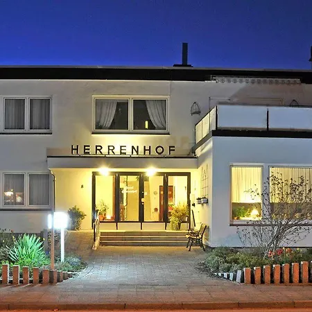Herrenhof 3*
